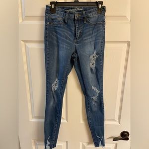 Universal Thread, Distressed Jeggings, Size 4